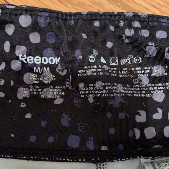 2 Pairs Reebok Leggings - Picture 3 of 5